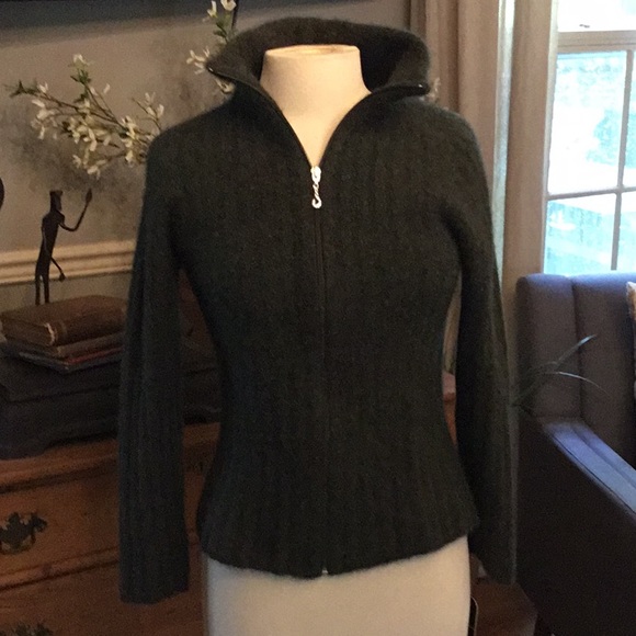Zinity  Sweater Made in New Zealand - Picture 1 of 7
